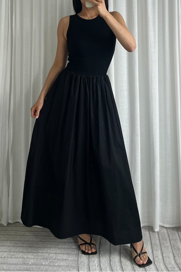 Robe Noire - MAISAA